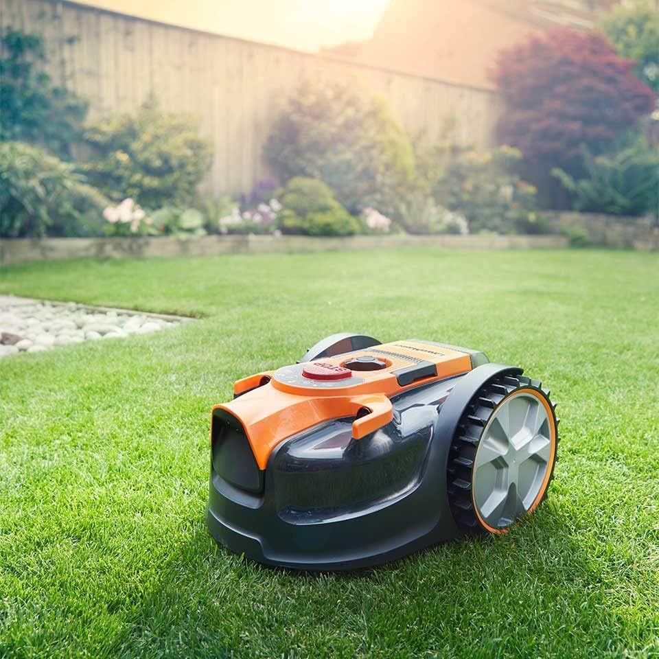 LawnMaster VBRM16 OcuMow™ Mähroboter für bis zu 100 qm B0B8Y95549