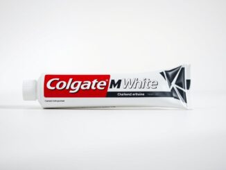 colgate-max-white-charcoal-zahncreme-4x75ml